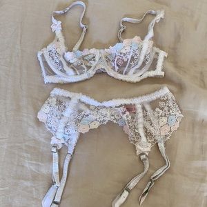 Agent Provocateur Wedding Lace Bra & Garder Belt